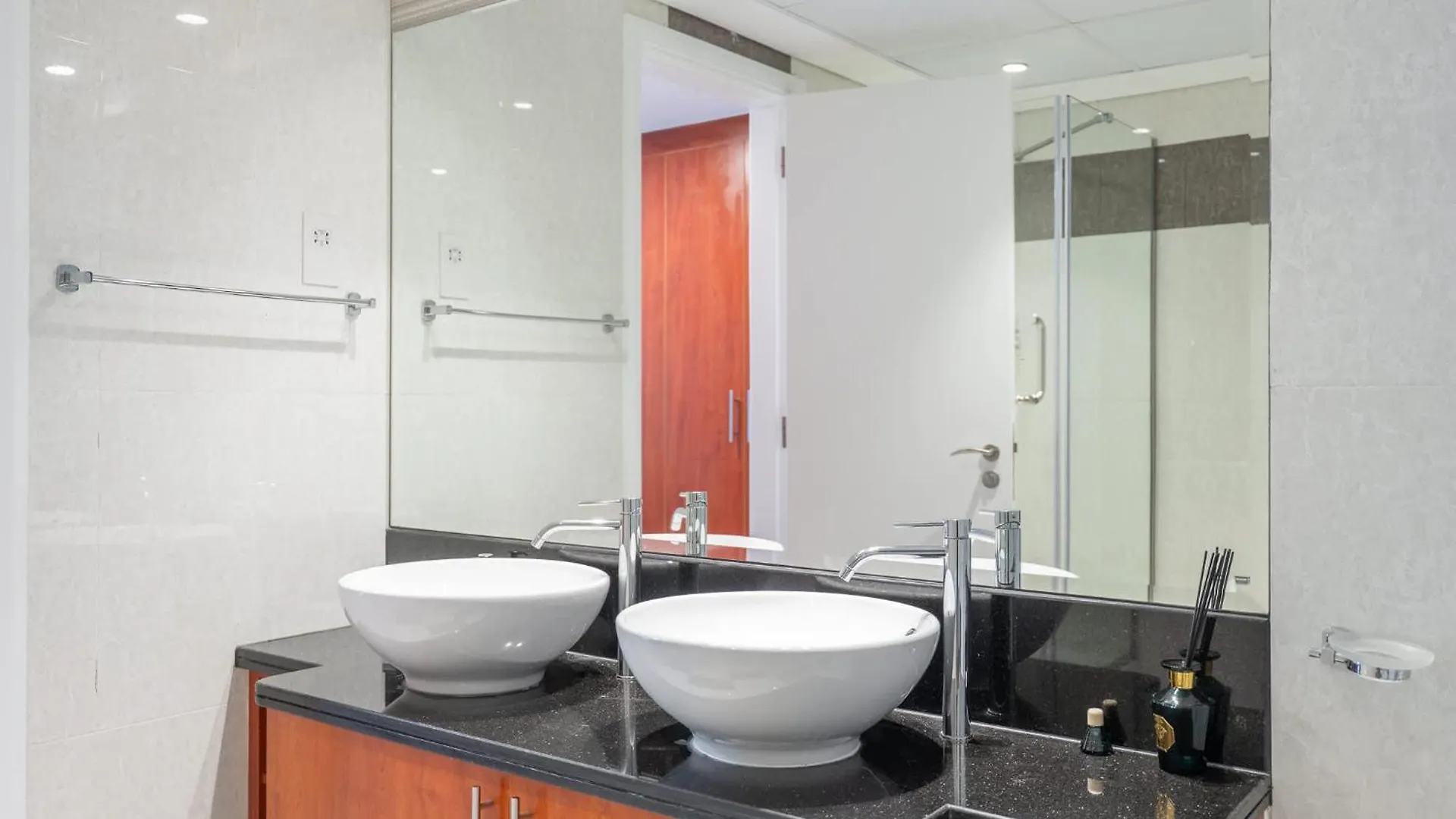 Stylish Difc Apartment Sleeps 4 With Pool & Gym دبي الإمارات العربية المتحدة